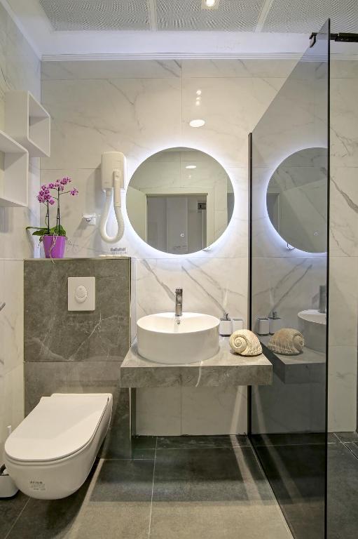 Villa Antea Apartments with Free Parking - 9