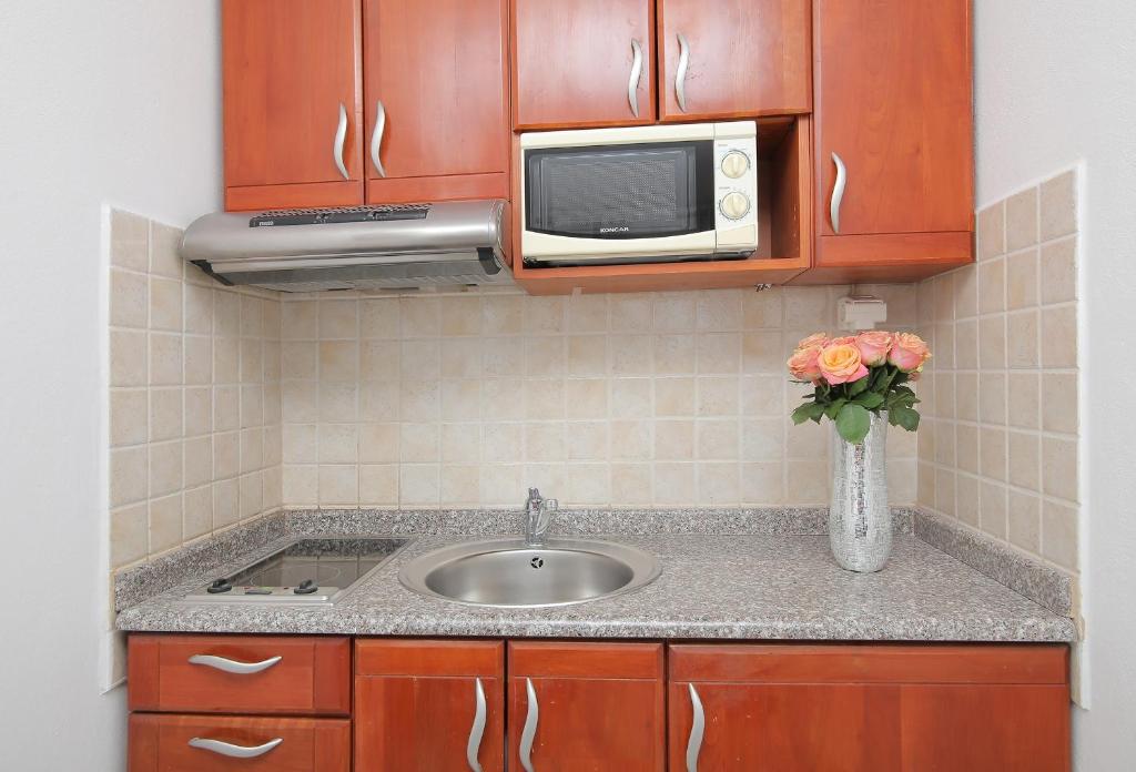 Villa Antea Apartments with Free Parking - 17