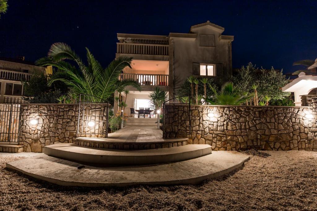 Luxury Beachfront Apartments Matista