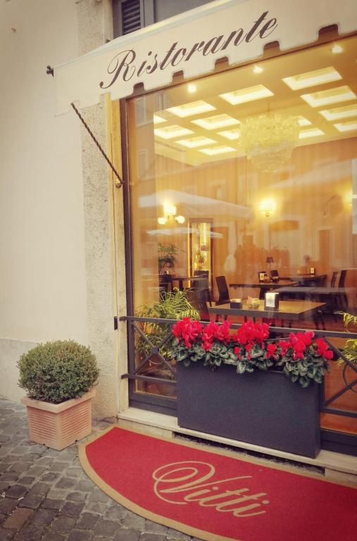 Hotel La Place Roma - Resim 33