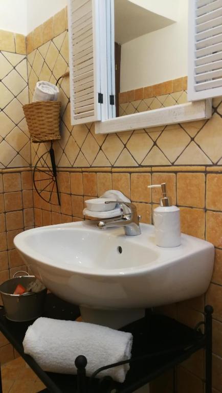 Łazienka w obiekcie La Maisonette del Borgo