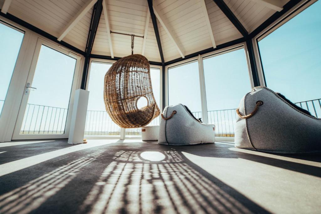 Posezení v ubytování Hotel und Spa Lundenbergsand