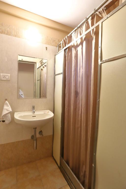 Koupelna v ubytování Dimar Beach Hotel