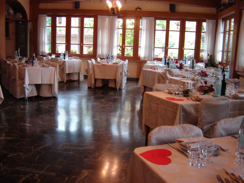 Restaurace v ubytování Hotel La Rosa