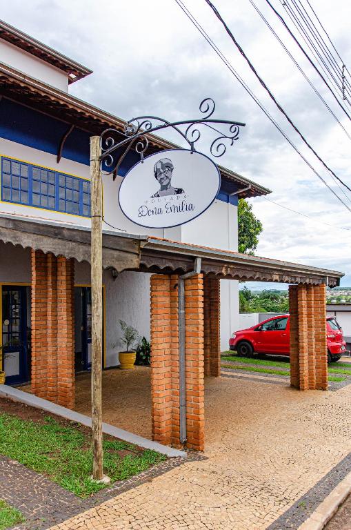  Pousada Dona Emilia