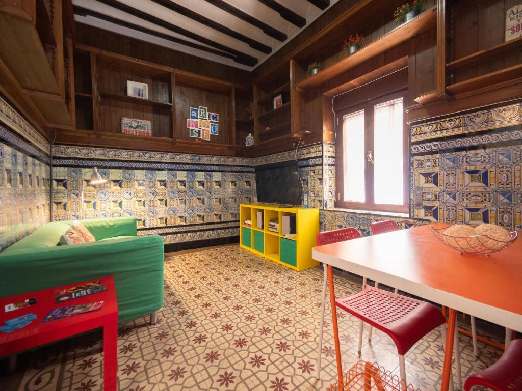 Arc House Sevilla Only Adults, Sevilla – Precios 2023 ...