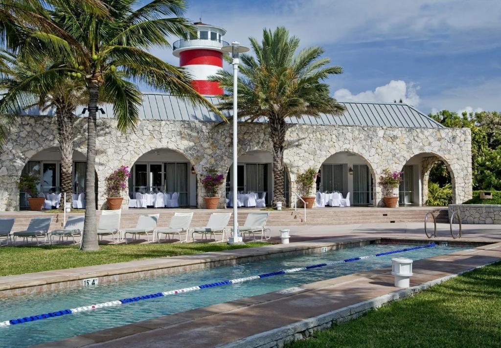 Bazén v ubytování Lighthouse Pointe at Grand Lucayan Resort nebo v jeho okolí