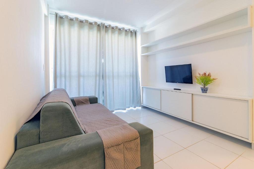  Apto no Villas do Atlântico com vista piscina próximo ao mar por Carpediem