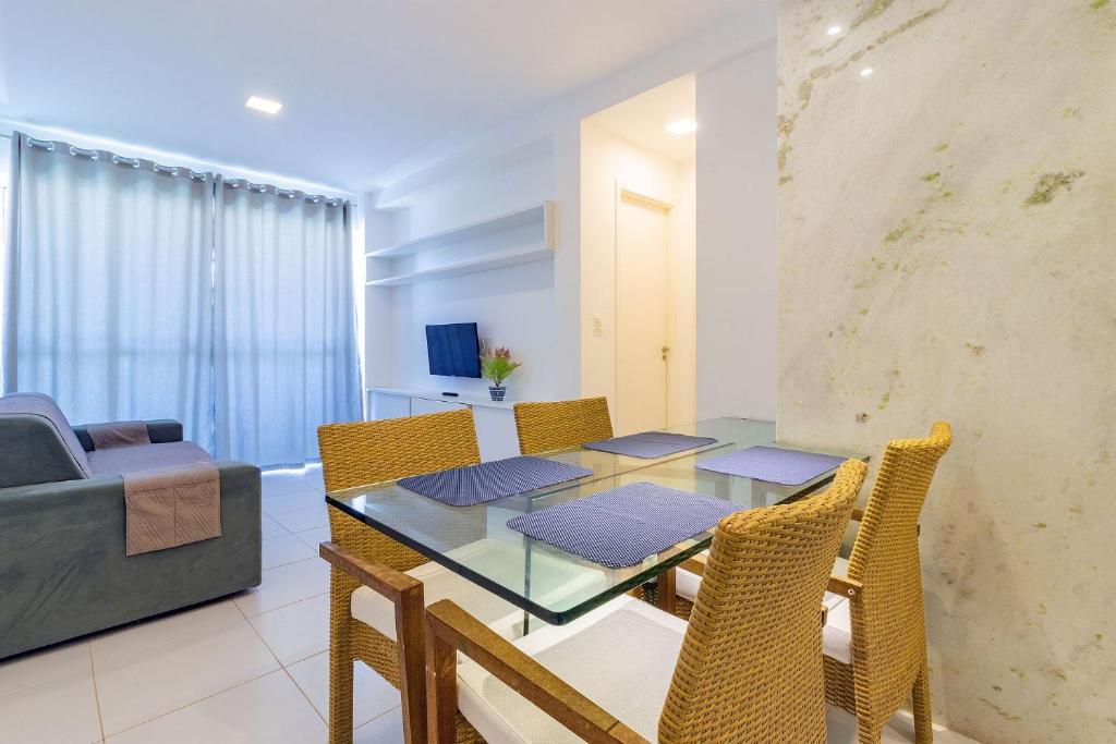  Apto no Villas do Atlântico com vista piscina próximo ao mar por Carpediem