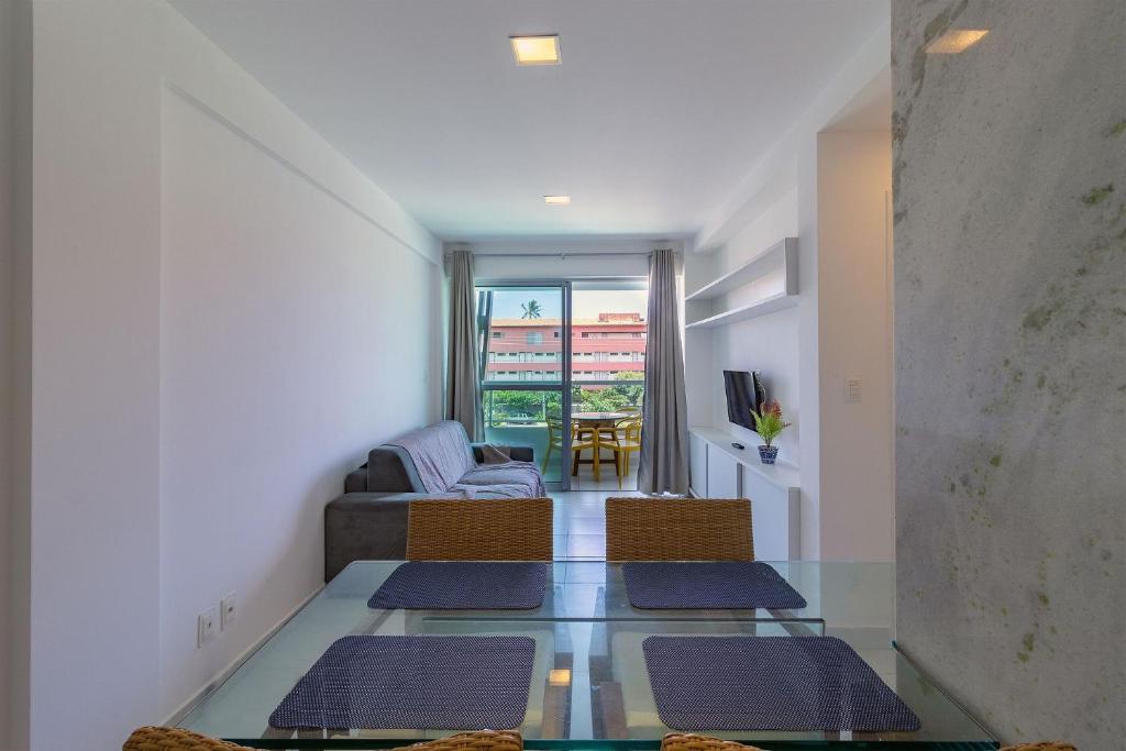  Apto no Villas do Atlântico com vista piscina próximo ao mar por Carpediem