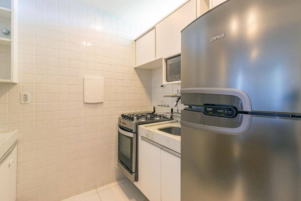  Apto no Villas do Atlântico com vista piscina próximo ao mar por Carpediem
