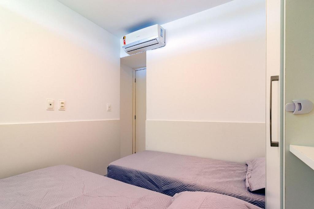  Apto no Villas do Atlântico com vista piscina próximo ao mar por Carpediem
