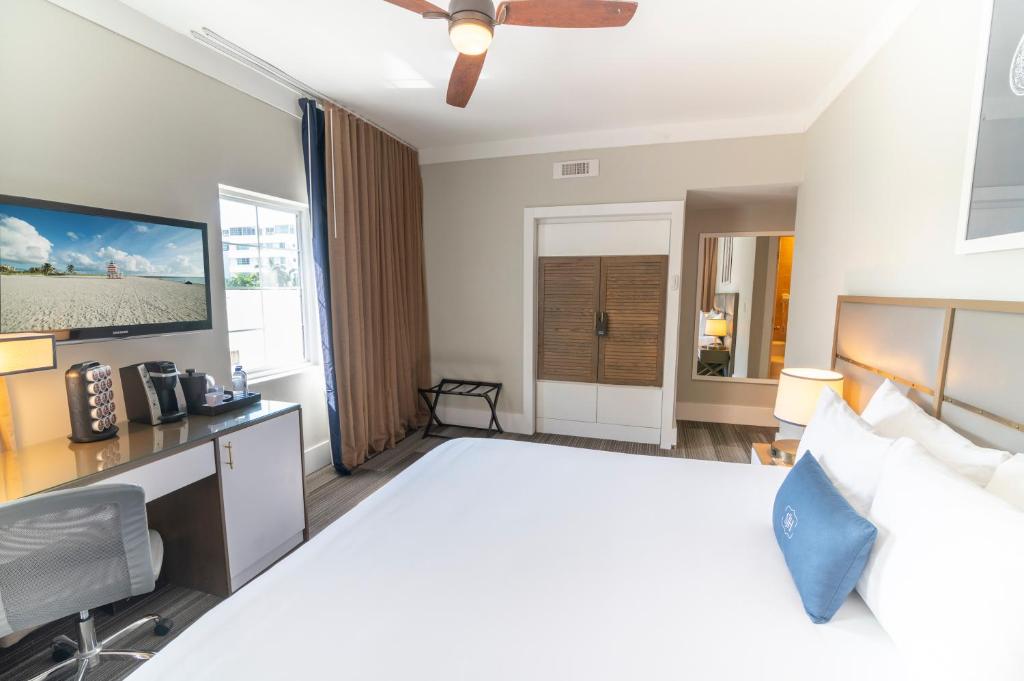 Postel nebo postele na pokoji v ubytování San Juan Hotel Miami Beach