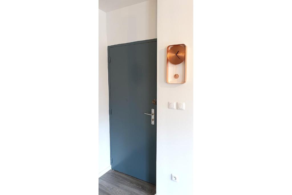 STUDIO COSY - HYPERCENTRE - CALME - WIFI - TV - 一居室公寓