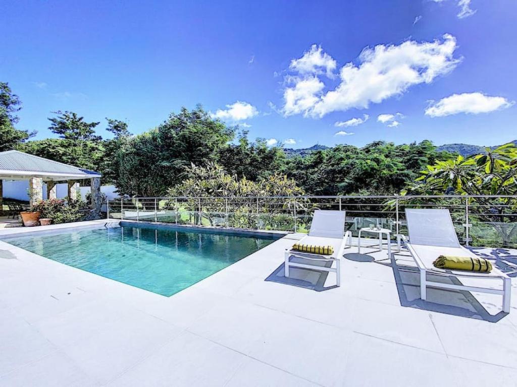 Villa Jungle Paradise at 5 min from the beach, Friar's Bay (updated