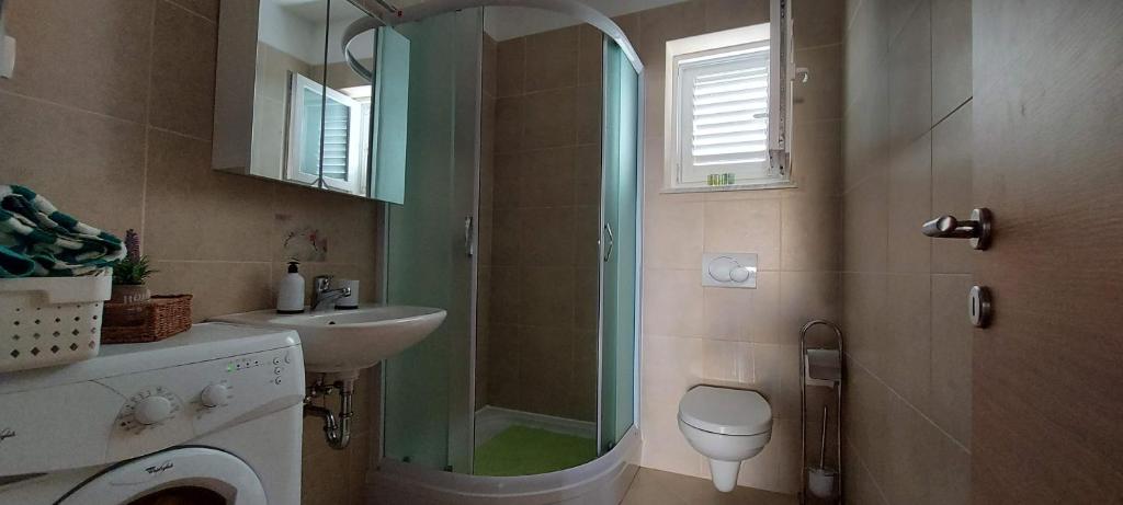 Koupelna v ubytování Apartmani Tomislav