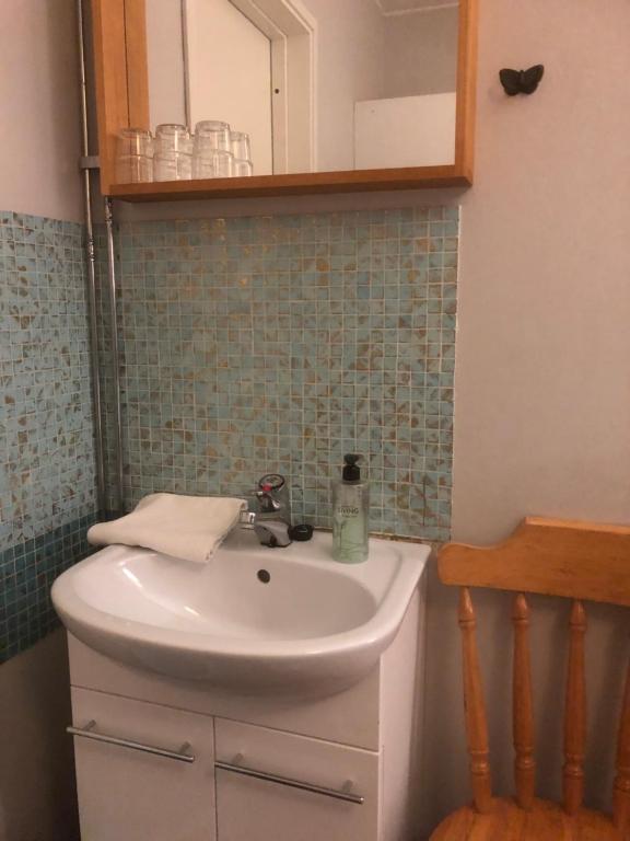 E-City B&B - Family Room With Shared Bathroom