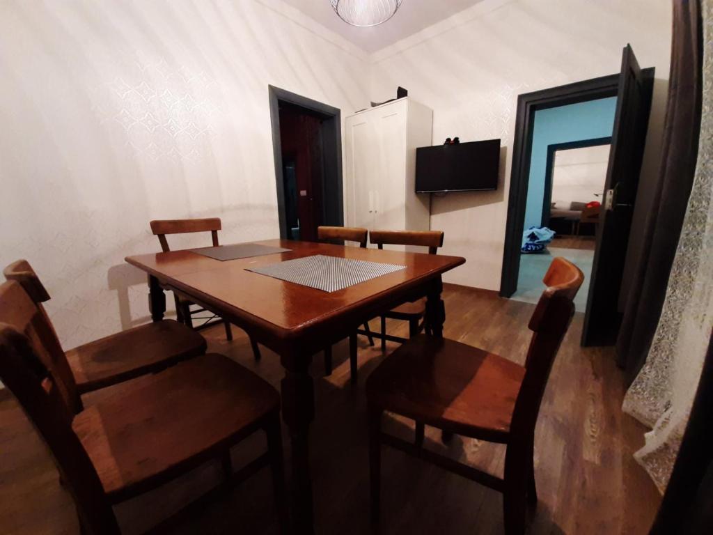 TV a/nebo společenská místnost v ubytování Vacation house Stala la la