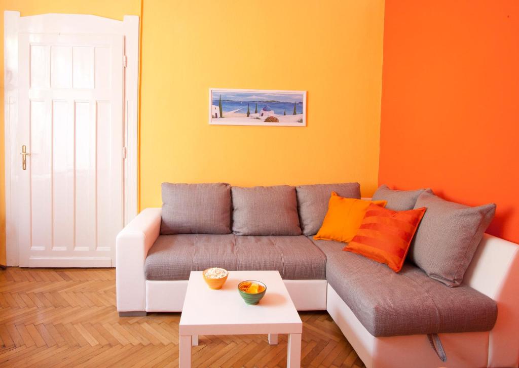 Posedenie v ubytovaní City Centre Cosy Apartments