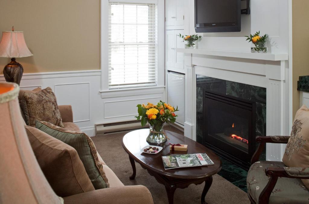 1802 House Bed & Breakfast - Quarto King Com Varanda