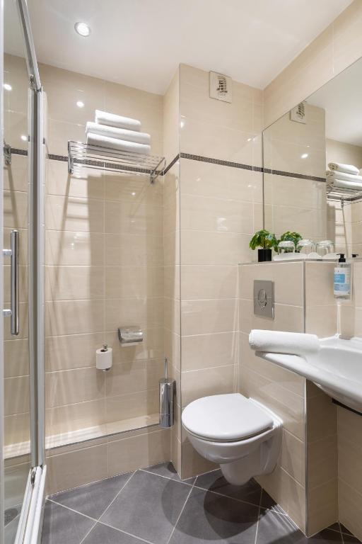 Hôtel Chromatics & Restaurant Hill Club by HappyCulture - Resim 14