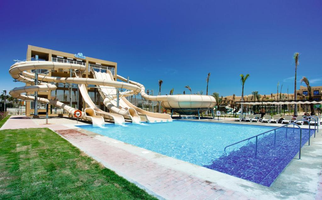 Bazén v ubytování Riu Santa Fe - All Inclusive nebo v jeho okolí