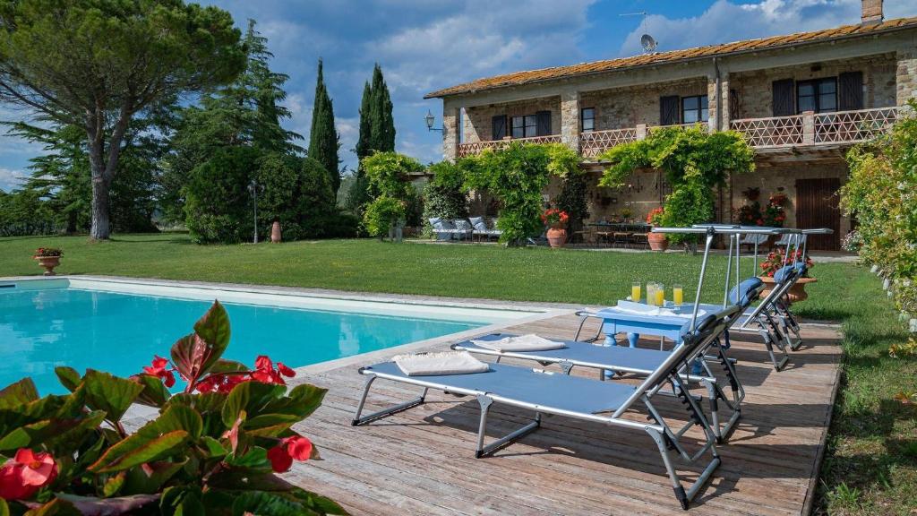 Villa con piscina y casa en Bellosguardo, en Castellina in Chianti