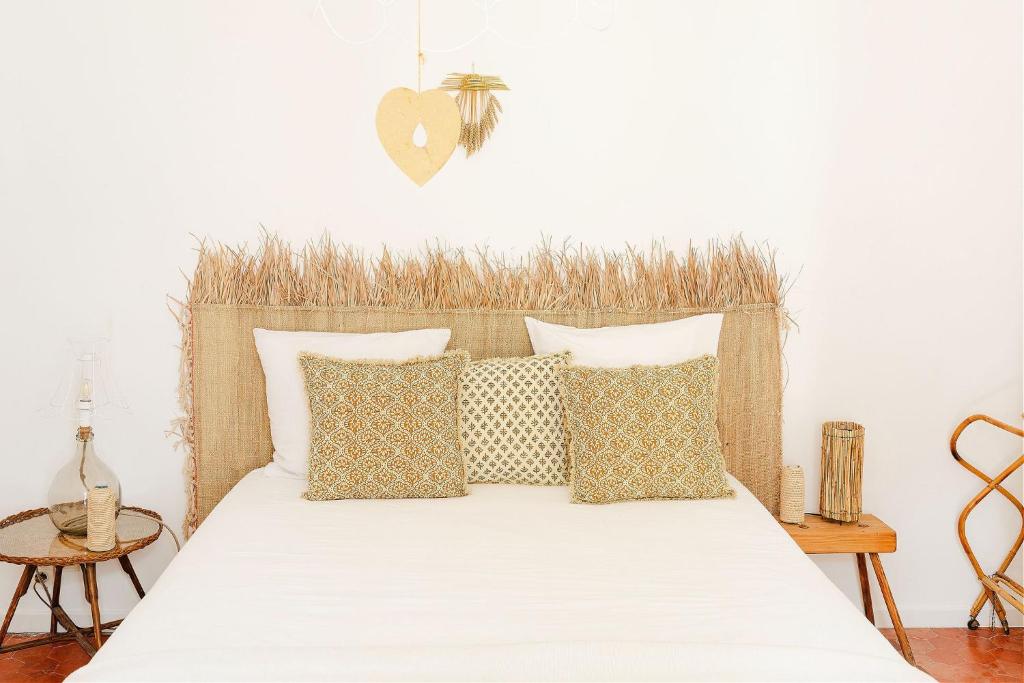 Ένα ή περισσότερα κρεβάτια σε δωμάτιο στο 7 en Arles