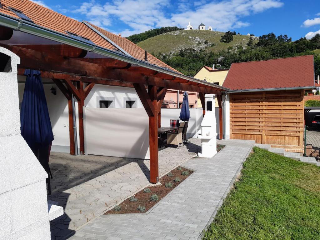 Nespecifikovaný výhled na hory nebo výhled na hory při pohledu z apartmánu