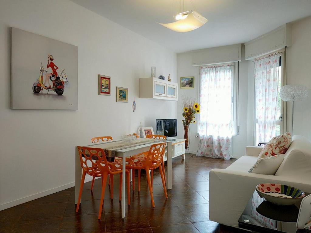 A seating area at CASAVIVA - Casa Vacanze Betti a Rapallo con terrazza