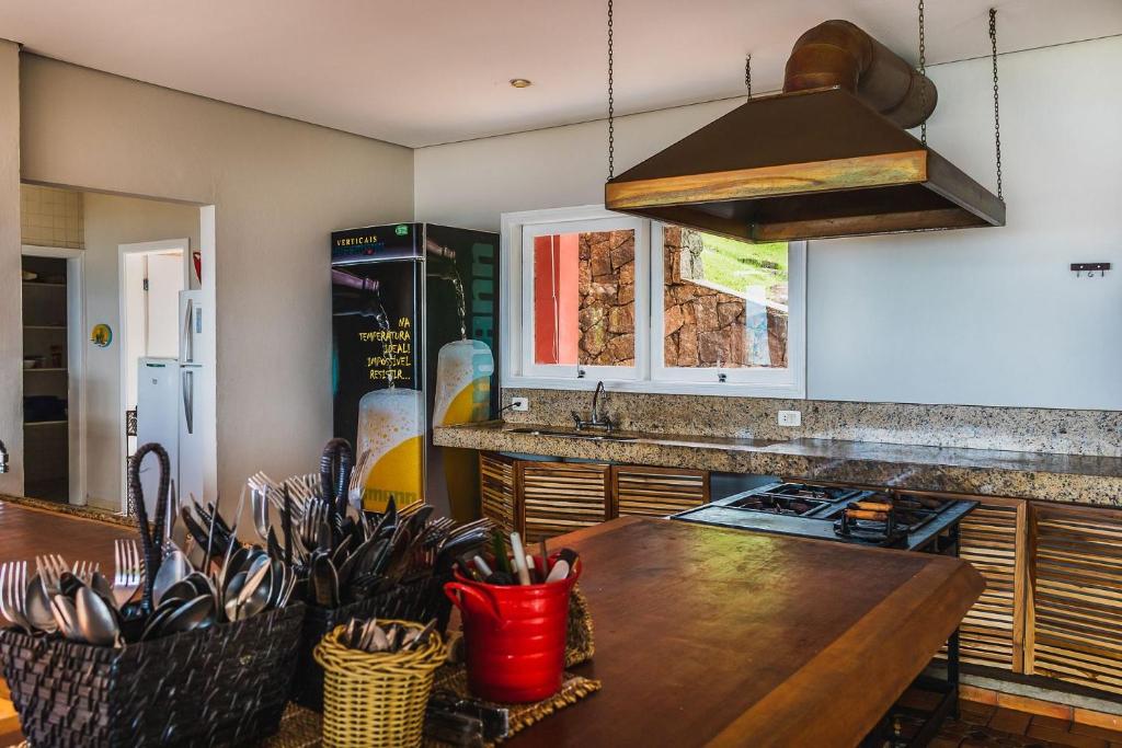 Mansão Sobreomar - Casa em condomínio de alto padrão na Ilhabela  Mansão Sobreomar - Casa em condomínio de alto padrão na Ilhabela
