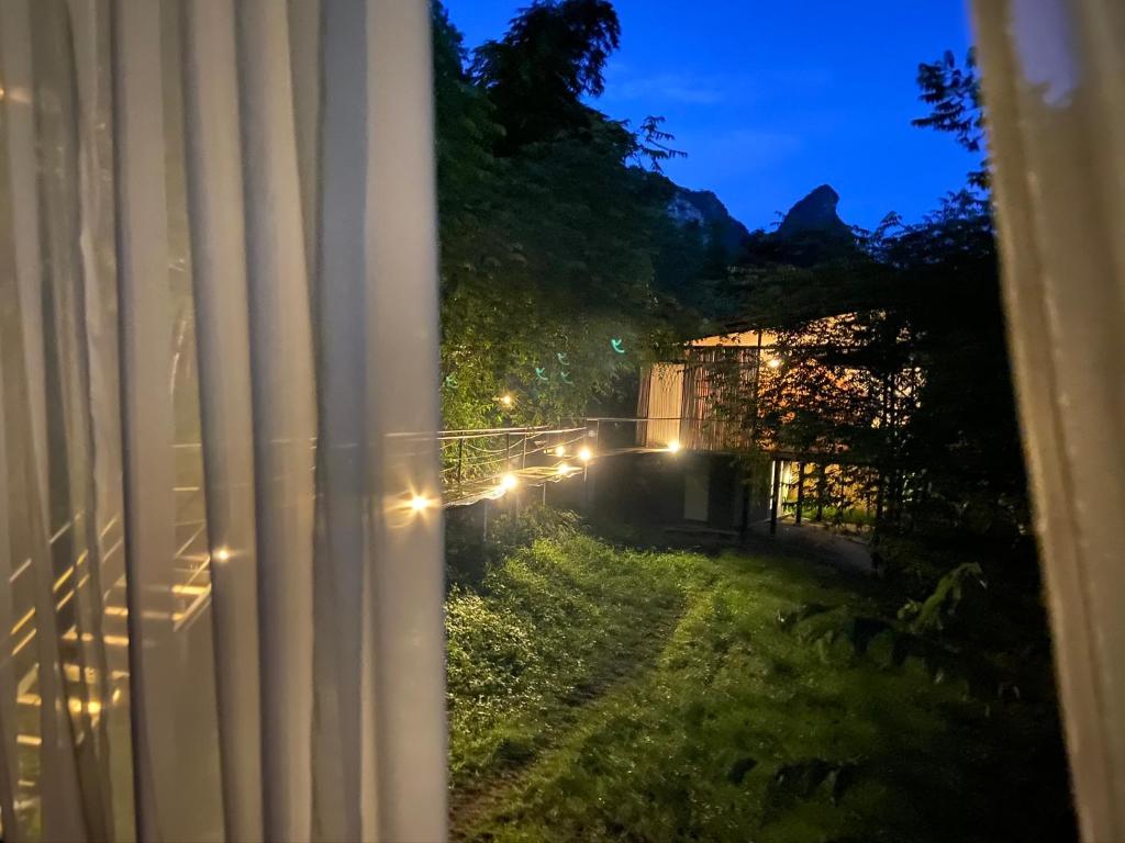 Tanoshi Glamping In Khao Sok - 8