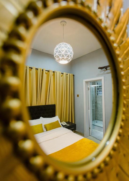 The Avery Suites, East Legon客房内的一张或多张床位