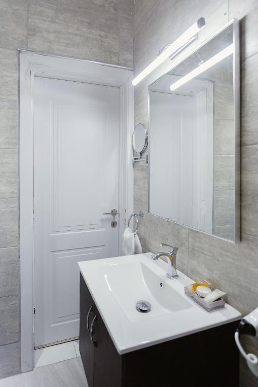 The Avery Suites, East Legon的一间浴室