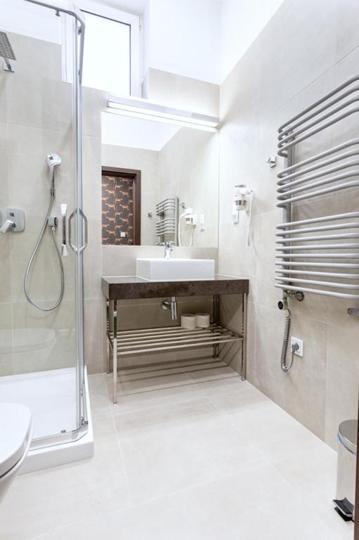 Forrest Apartments & Hostel - Resim 44