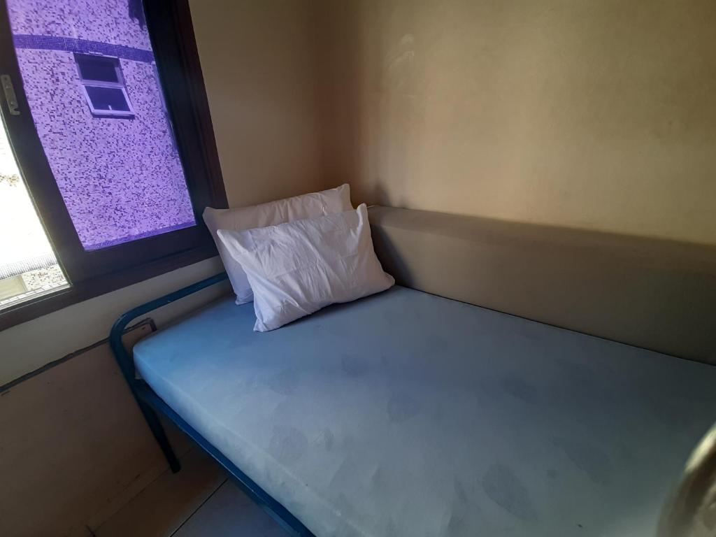  Kitnet mobiliada no Canto do Forte - Praia Grande