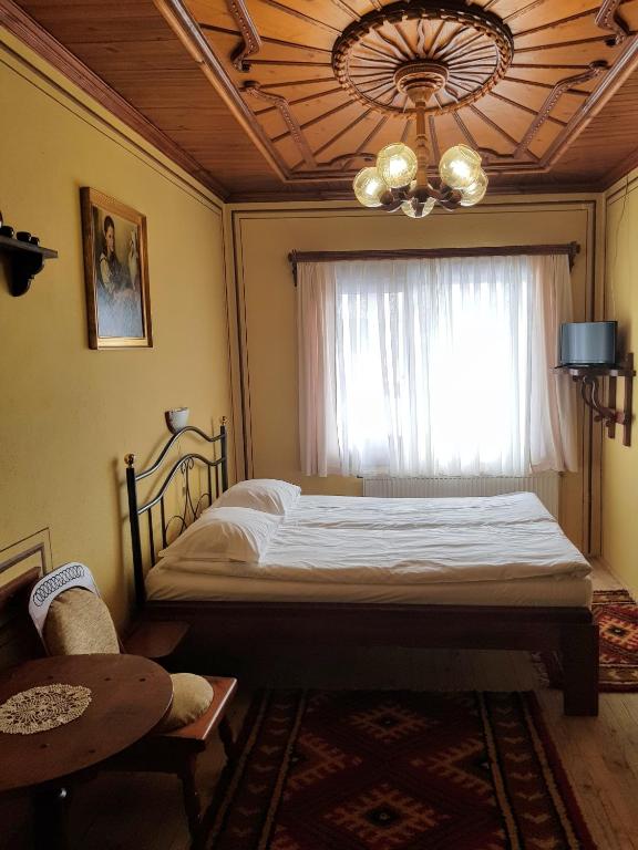 Dona Guest House - Horse Riding - Doppelzimmer Mit Balkon