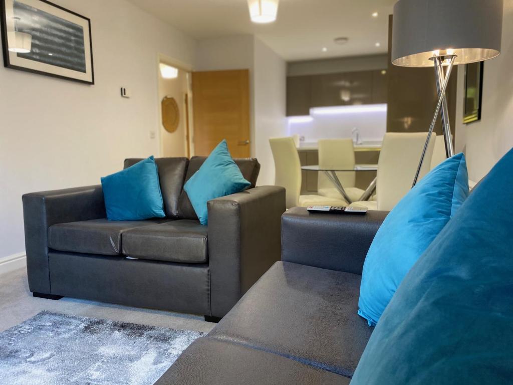 Private LUXURY 2 Bed apartment by SYL with FREE PARKING and WIFI