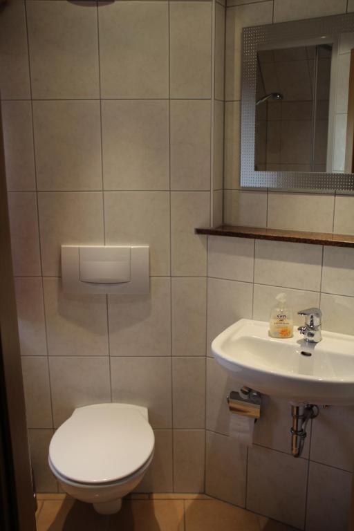 Koupelna v ubytování Pension Becker