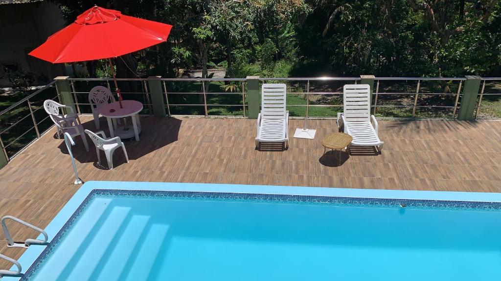 Bazén v ubytování Eco Lodge Serendipity nebo v jeho okolí