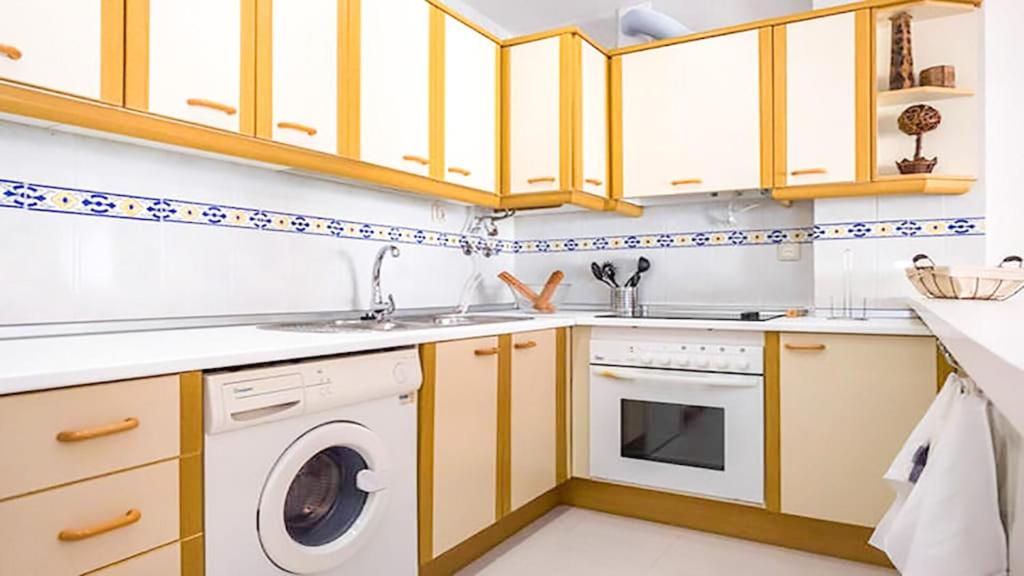 APARTAMENTO EN LA PLAYA CON VISTAS DE ENSUEÑO, Almuñécar ...