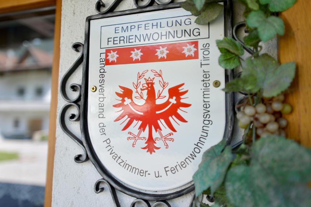 Certifikát, hodnocení, plakát nebo jiný dokument vystavený v ubytování Haus Schroll