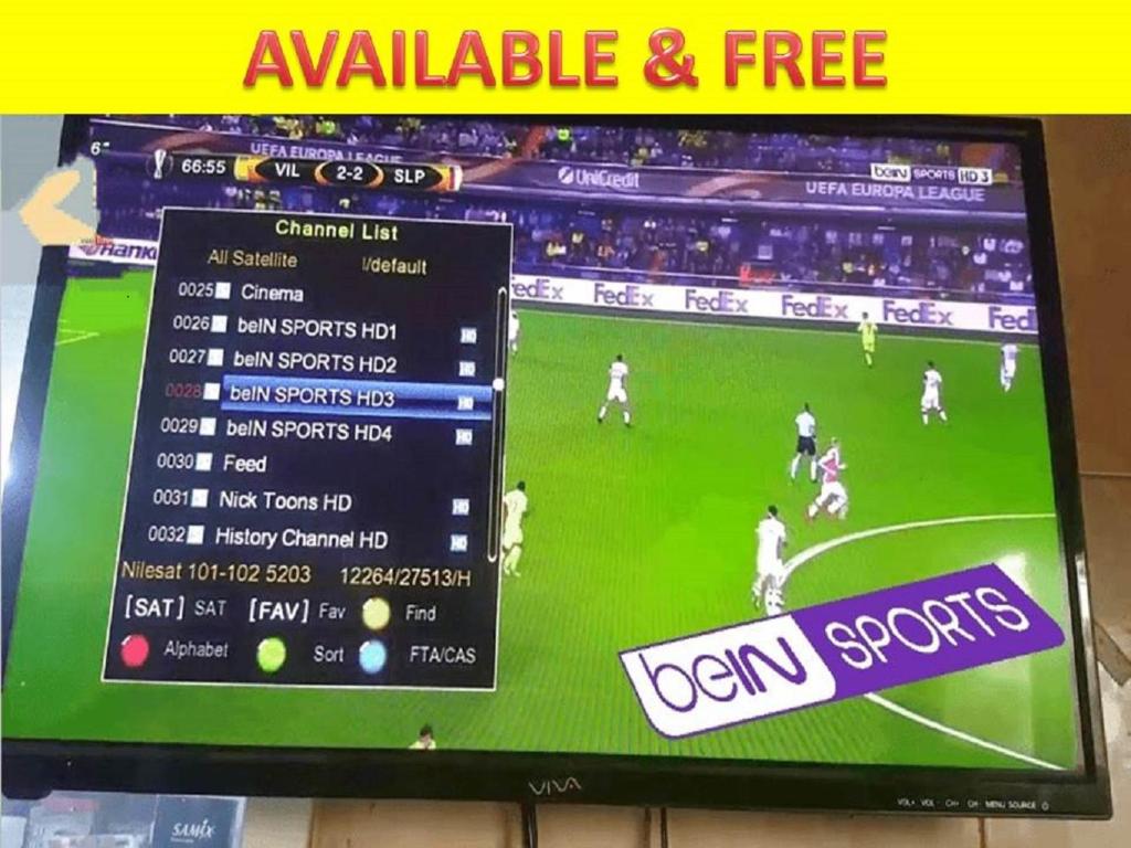 TV a/nebo společenská místnost v ubytování Zayed Hotel