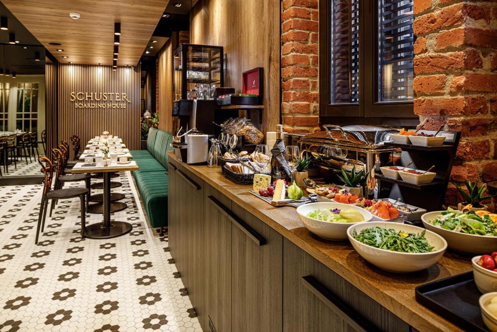 SCHUSTER Boarding House - Resim 45