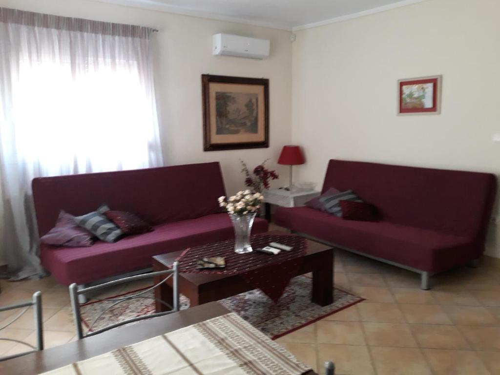 Posezení v ubytování Cosy flat in the center of Kalithea,Chalkidiki