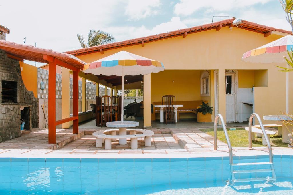  Belíssima casa de temporada próximo ao mar