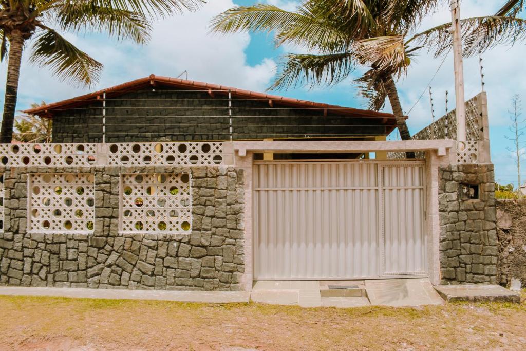  Belíssima casa de temporada próximo ao mar