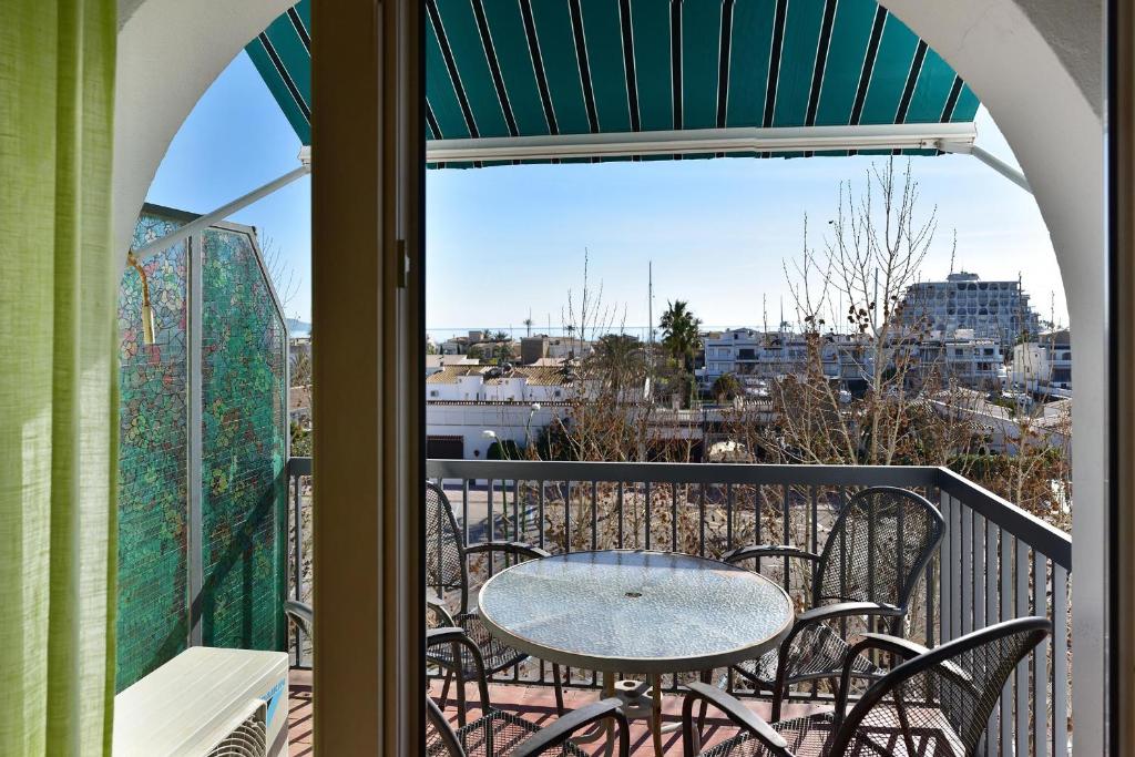 Balkón alebo terasa v ubytovaní Unsejouraempuriabrava-TERRASSE-VUE MER -CLIME- WIFI PARKING