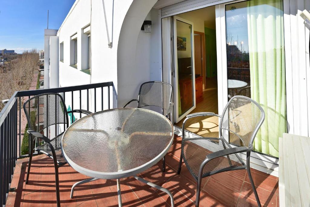 Balkón alebo terasa v ubytovaní Unsejouraempuriabrava-TERRASSE-VUE MER -CLIME- WIFI PARKING