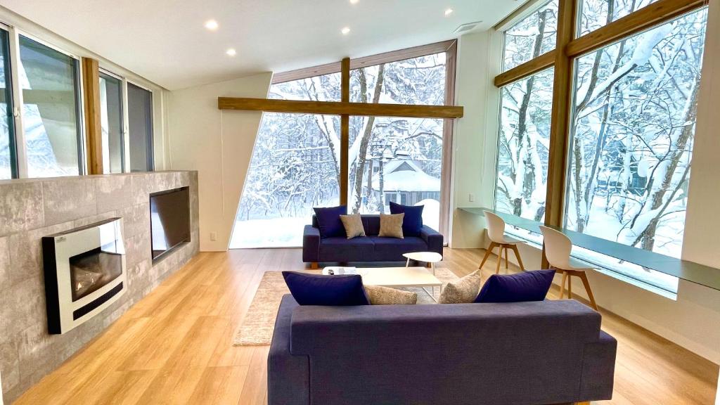 Sanzan Chalet by Hakuba White Fox Company